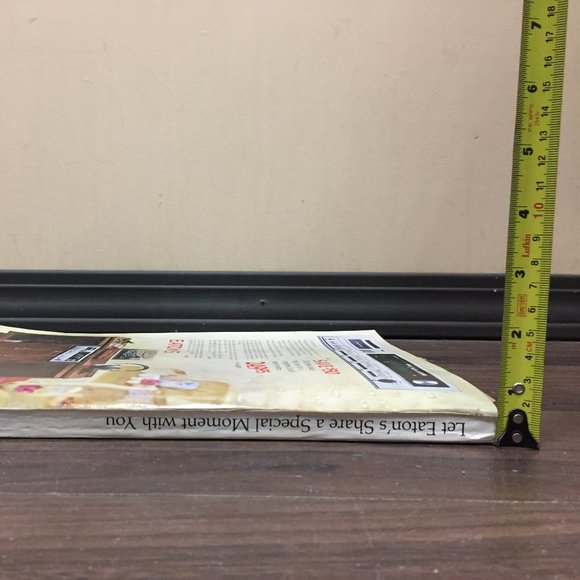 1975 Eatons Christmas Catalog Canada - Picture 9 of 16